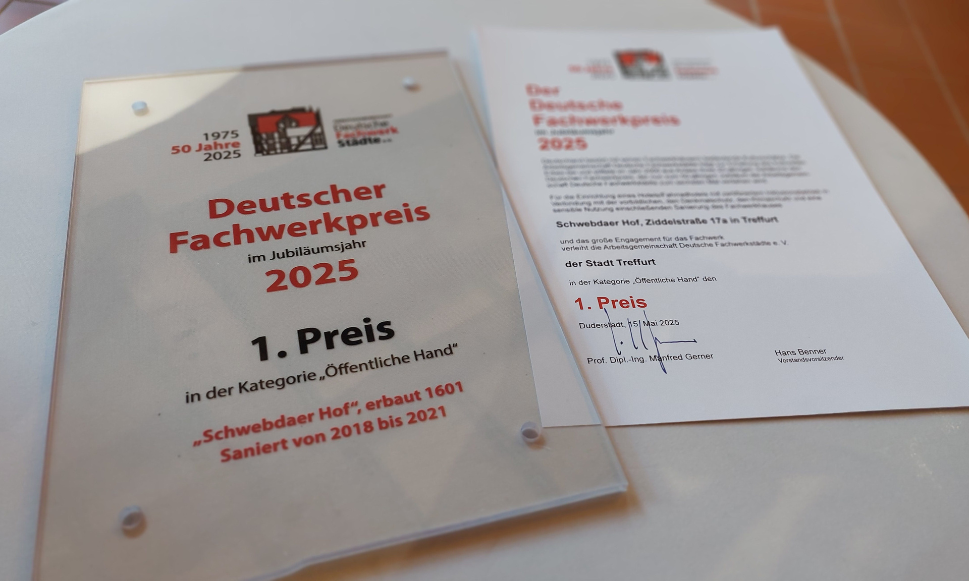 Die Urkunde für den ersten Preis beim Deutschen Fachwerkpreis für den Schwebdaer Hof